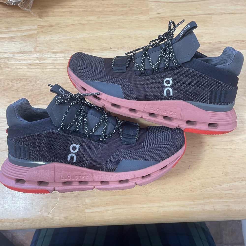 Womens cloud nova